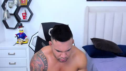 _matthew_santos_ online show from 26, 1, 2025