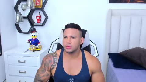 _matthew_santos_ online show from 27, 1, 2025