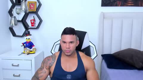 _matthew_santos_ online show from 28, 1, 2025