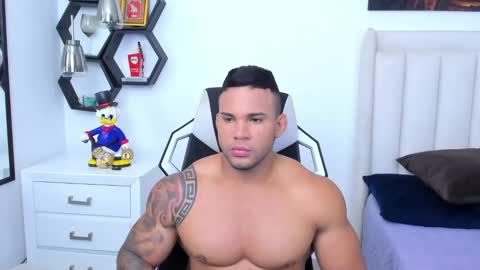 _matthew_santos_ online show from 29, 1, 2025