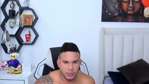 _matthew_santos_ online show from 8, 2, 2025