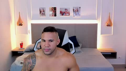 _matthew_santos_ online show from 17, 6, 2026
