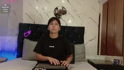 Snapshot of _maximo_1 chatting on 26, 5, 2026 _maximo_1 online show from 26, 5, 2026