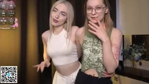 Snapshot of _medal_of_horny_ chatting on 21, 11, 2025 Elva and Kate online show from 21, 11, 2025