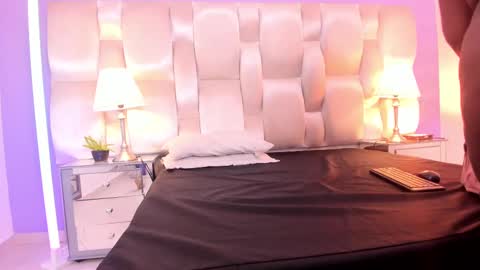 _megan_lovitz_ online show from 26, 2, 2025