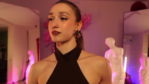 Snapshot of _meganmeow_ chatting on 7, 2, 2025 Saturday - start 2030-2130 GMT online show from 7, 2, 2025