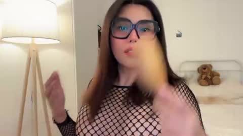 Snapshot of _meganvalle chatting on 6, 7, 2026 Megan online show from 6, 7, 2026
