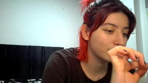Mia-foster online show from 23, 6, 2026