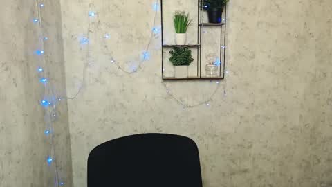 Mia online show from 28, 2, 2025