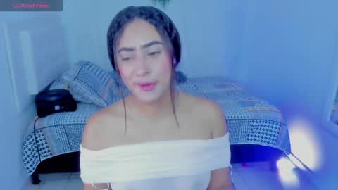 Snapshot of _miavelvett chatting on 7, 6, 2026 Mia online show from 7, 6, 2026