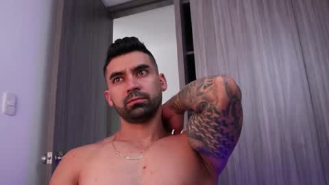 Snapshot of _mikestone chatting on 3, 11, 2025 soy mike online show from 3, 11, 2025