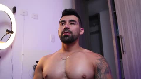 Snapshot of _mikestone chatting on 16, 12, 2025 soy mike online show from 16, 12, 2025