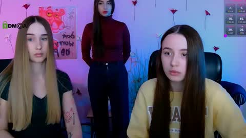 Snapshot of _mila_fire chatting on 28, 4, 2026 your Mila online show from 28, 4, 2026
