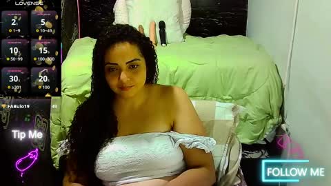 _milf_naughty online show from 1, 4, 2026