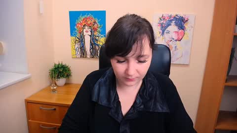 Snapshot of _miranda_sun chatting on 1, 3, 2025 Miranda online show from 1, 3, 2025