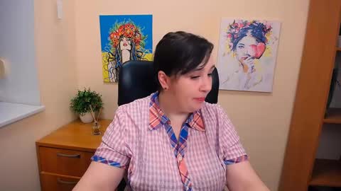 Snapshot of _miranda_sun chatting on 2, 3, 2025 Miranda online show from 2, 3, 2025