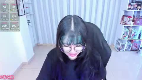 Hanna  Idependent Model   online show from 9, 7, 2026