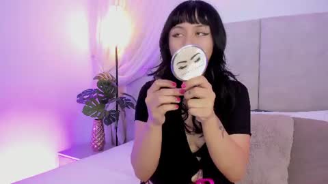 Snapshot of _misty_bl0od chatting on 4, 7, 2026 _misty_bl0od online show from 4, 7, 2026