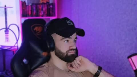 Ask me online show from 28, 1, 2025