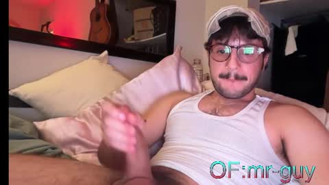 Snapshot of _mrguy_ chatting on 5, 8, 2026 _mrguy_ online show from 5, 8, 2026