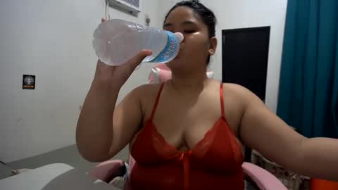 Snapshot of _natalieey chatting on 27, 5, 2026 nics online show from 27, 5, 2026