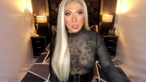 Snapshot of _natashacooper_ chatting on 23, 4, 2026 _natashacooper_ online show from 23, 4, 2026