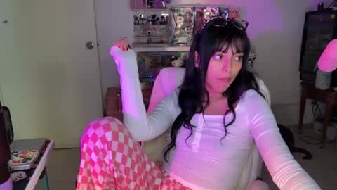 Snapshot of _nathaila_ chatting on 7, 10, 2025 _nathaila_ online show from 7, 10, 2025