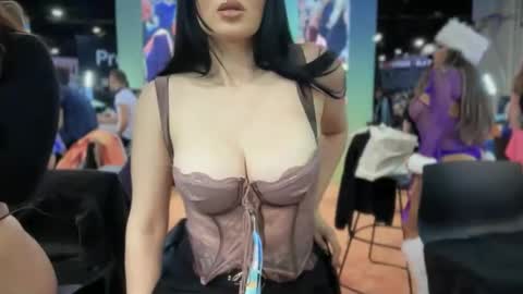 naty19 online show from 10, 4, 2026