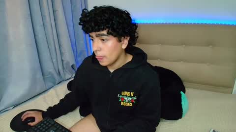 Snapshot of _nickconnor1 chatting on 27, 12, 2024 Nicolas online show from 27, 12, 2024