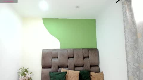   online show from 23, 11, 2025