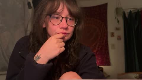 Mila online show from 28, 4, 2026