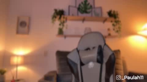 Snapshot of _paulah2 chatting on 18, 10, 2025 _paulah2 online show from 18, 10, 2025