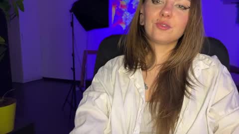 Snapshot of _private_person_ chatting on 28, 1, 2025 HADLY today day-off see u online 0112 online show from 28, 1, 2025