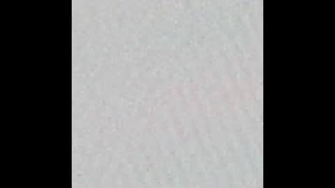 Snapshot of _private_person_ chatting on 21, 10, 2025 HADLY today day-off see u online 0112 online show from 21, 10, 2025