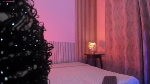 _ravynrouge1 online show from 25, 7, 2026