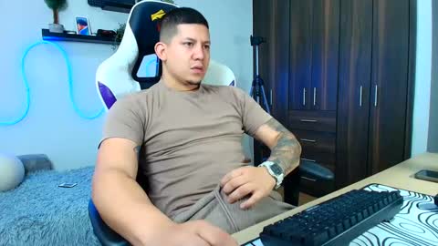 Snapshot of _robertobaggio chatting on 4, 2, 2025 Roberto online show from 4, 2, 2025
