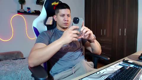 Snapshot of _robertobaggio chatting on 18, 2, 2025 Roberto online show from 18, 2, 2025