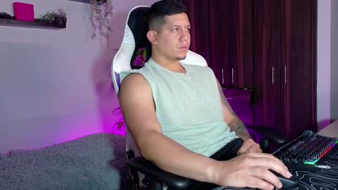 Snapshot of _robertobaggio chatting on 19, 9, 2025 Roberto online show from 19, 9, 2025
