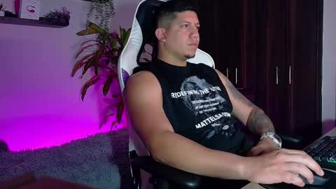 Snapshot of _robertobaggio chatting on 20, 11, 2025 Roberto online show from 20, 11, 2025