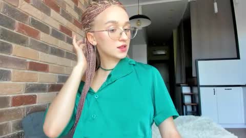 Snapshot of _ruby_kim chatting on 13, 10, 2025 Ruby online show from 13, 10, 2025