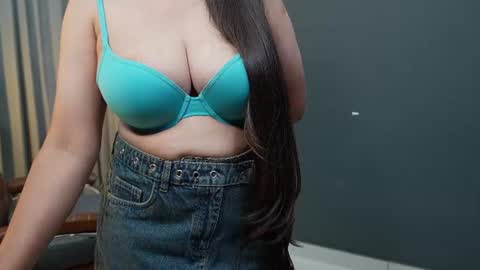Snapshot of _savy_ chatting on 5, 7, 2026 Savreen online show from 5, 7, 2026