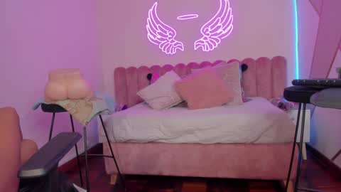 Scarlett online show from 14, 1, 2025