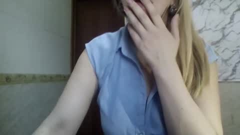 Snapshot of _sexyxsveta_ chatting on 29, 3, 2026 SexyXSveta online show from 29, 3, 2026