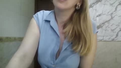 Snapshot of _sexyxsveta_ chatting on 4, 4, 2026 SexyXSveta online show from 4, 4, 2026