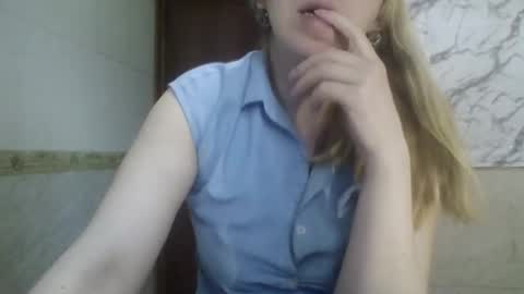Snapshot of _sexyxsveta_ chatting on 28, 4, 2026 SexyXSveta online show from 28, 4, 2026