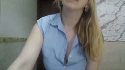 Snapshot of _sexyxsveta_ chatting on 12, 5, 2026 SexyXSveta online show from 12, 5, 2026