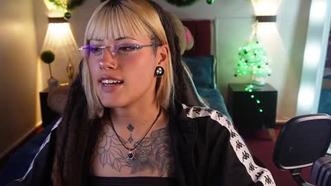 _sharlotte777 online show from 23, 12, 2024