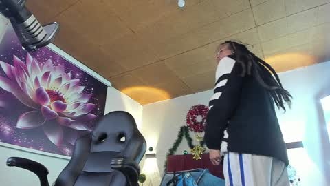 _sharlotte777 online show from 3, 1, 2025