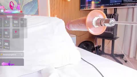 Snapshot of _sharlottt_ chatting on 24, 9, 2025 _sharlottt_ online show from 24, 9, 2025