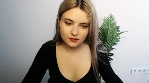 _shy_sabrina__ online show from 15, 4, 2026